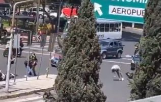Detienen a policía acusado de disparar a motociclista en la cabeza durante pelea en CDMX