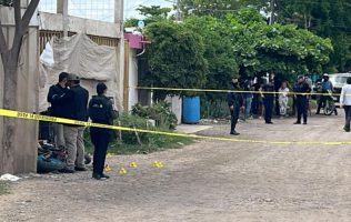 Asesinan en una cochera de Culiacán