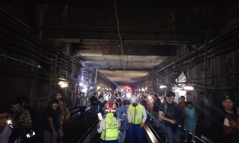 Revisa Metro zona de vías de Línea 2 tras desalojo