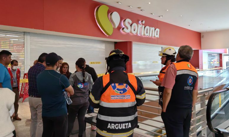 Suspenden Soriana Híper de Parque Delta tras incendio en panadería