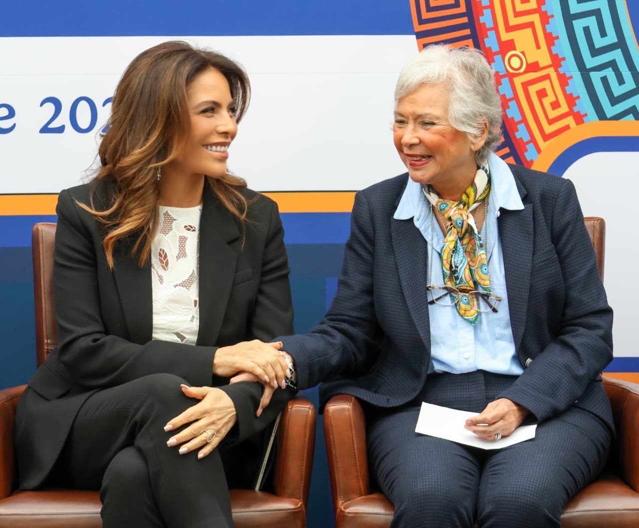 Olivia Salomón y Olga Sánchez Cordero 