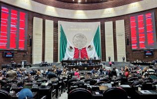 Aprueban sanciones a servidores públicos por violencia de género