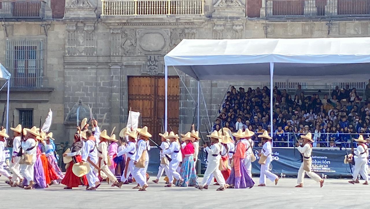 Desde el Zócalo hasta Reforma, concluye el desfile de la Revolución ...