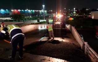 Por asentamiento natural, hundimiento en rampa vehicular: AICM