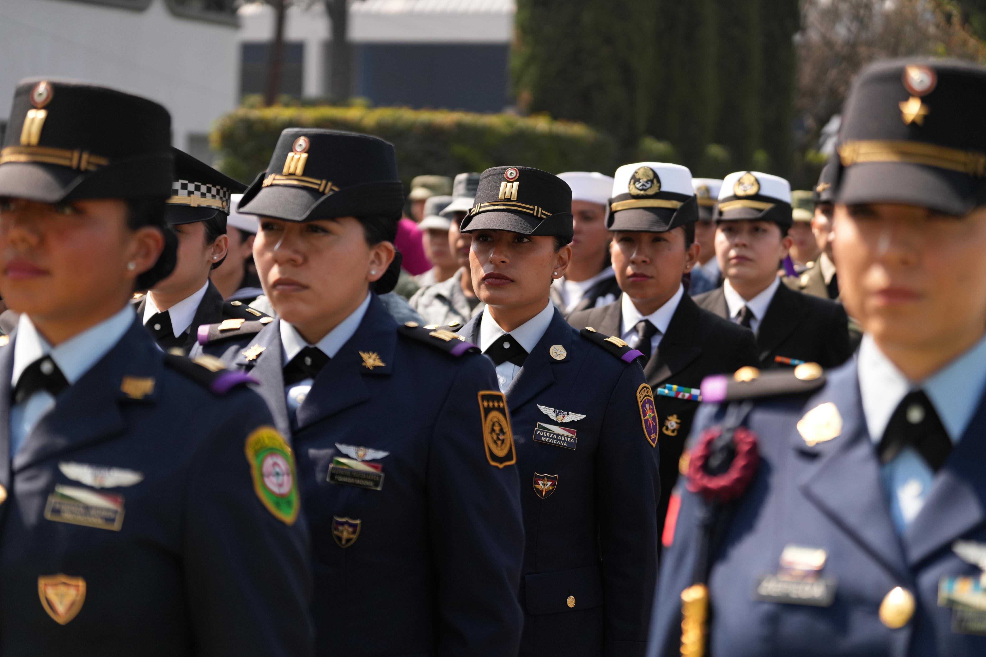 ver a mujeres piloteando aeronaves o dirigiendo unidades estratégicas envía un mensaje poderoso a las niñas de México