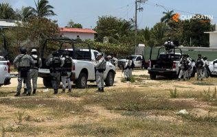 Abandonan coche con 2 asesinados dentro de cajuela en Acapulco