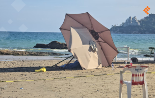 Una mujer murió ahogada en la playa Papagayo, en la zona Dorada de Acapulco, Guerrero.
