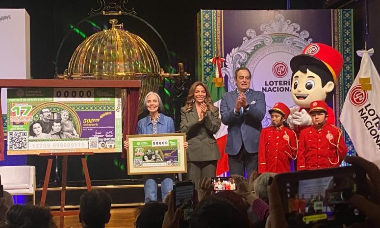 Con premio de 17 mdp, Lotería Nacional conmemora a Sociedad de Escritores