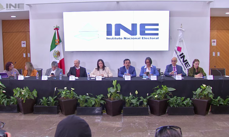 Renuncian al INE tres directivos por caso Taddei