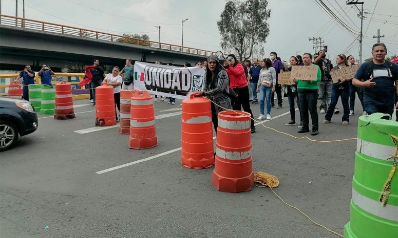 Despliegan a Policía Metropolitana por bloqueos de trabajadores del IMSS