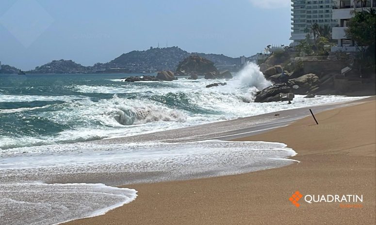 Alertan por lluvias y mar de fondo en Guerrero por huracán Trudy